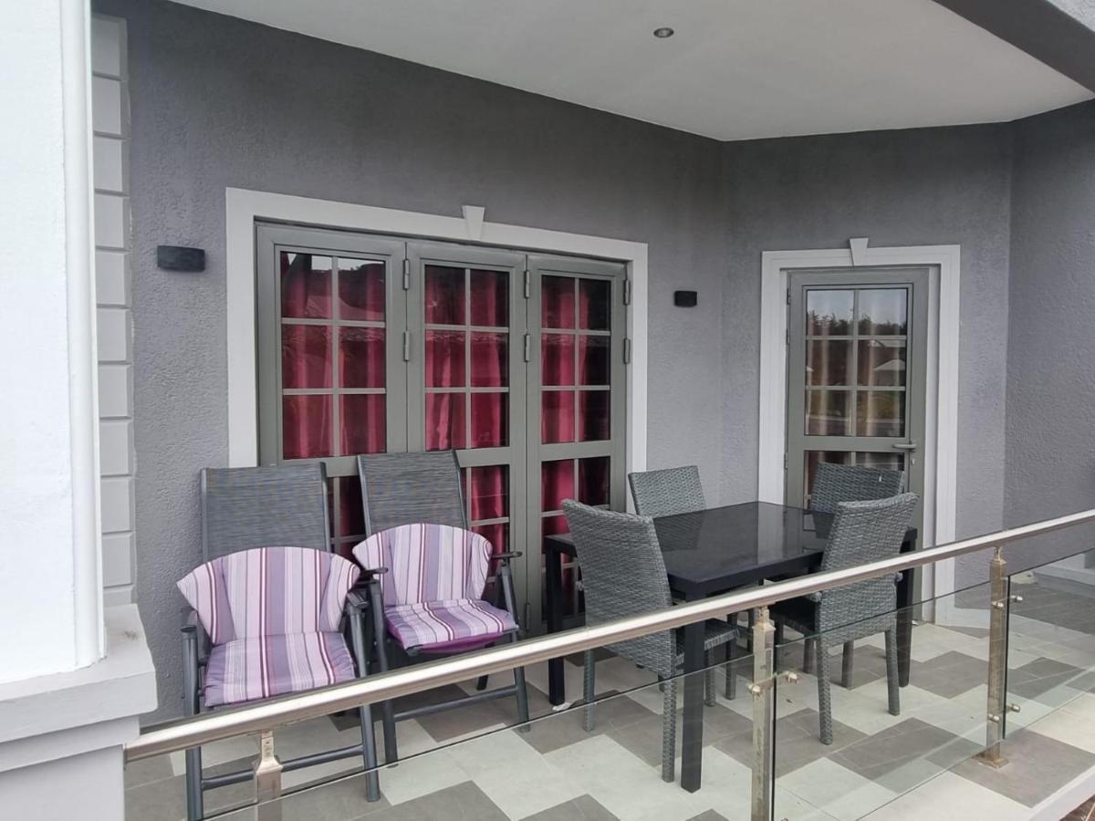 Phoenix Apartments Victoria Εξωτερικό φωτογραφία